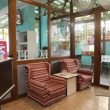 Family Deykin Hotell 2*