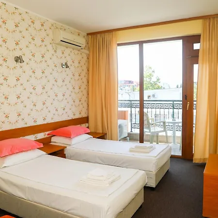 Family Deykin Hotell