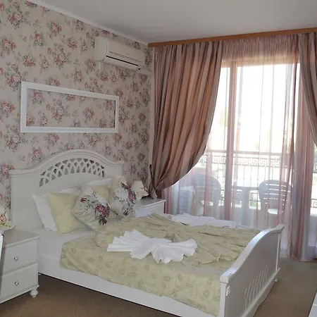 Hotel Deykin