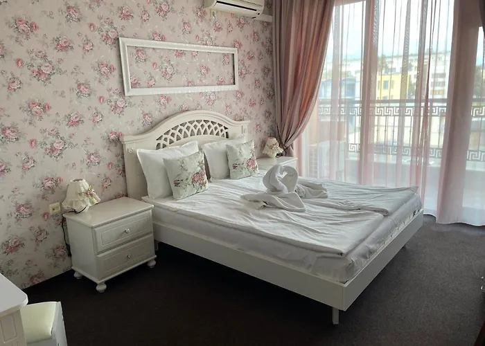 Family Deykin 2* 써니비치