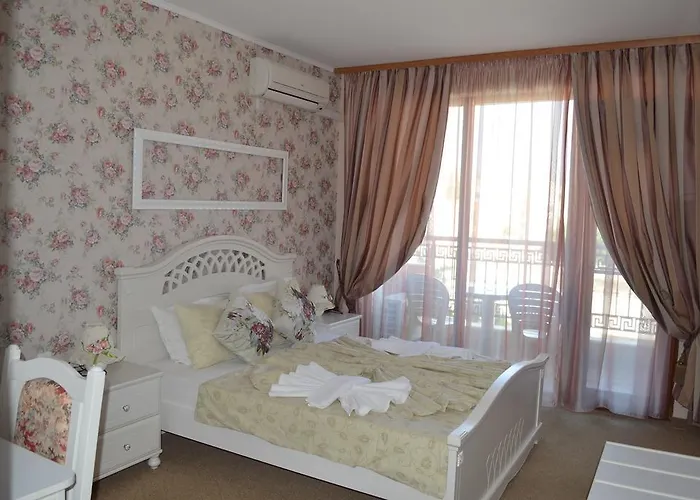 호텔 Family Deykin