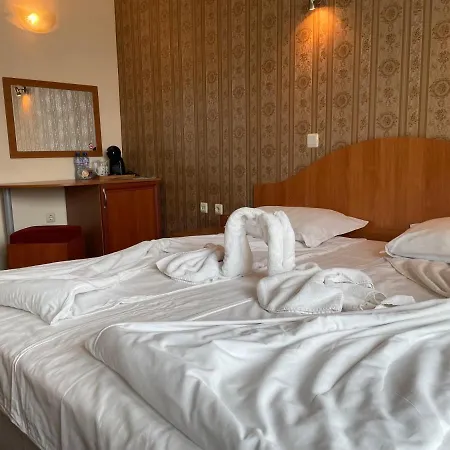 Family Deykin Hotel